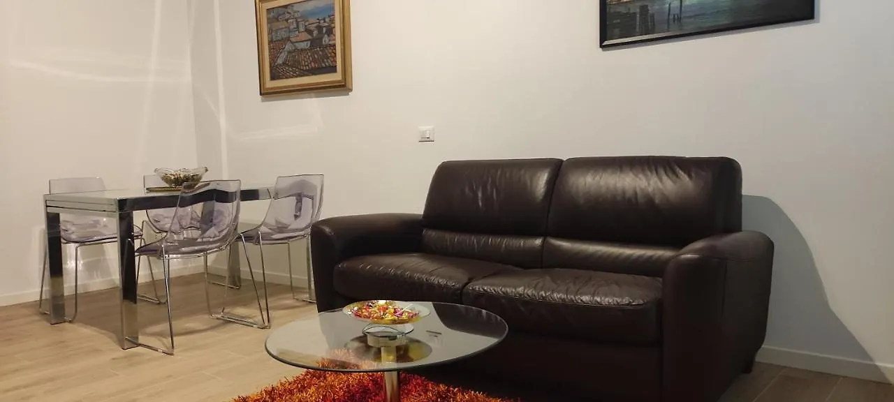Interno Nove - Appartamento A Corsico contacts